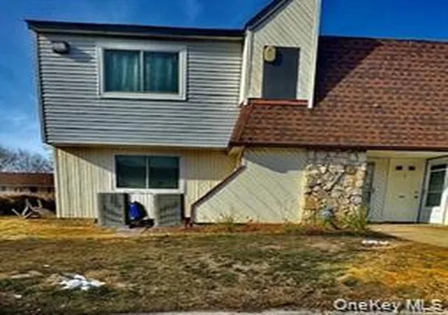 Condo for sale at 141 Pointe Cir N #141, Brookhaven, NY 11727 | MLS# 1052807