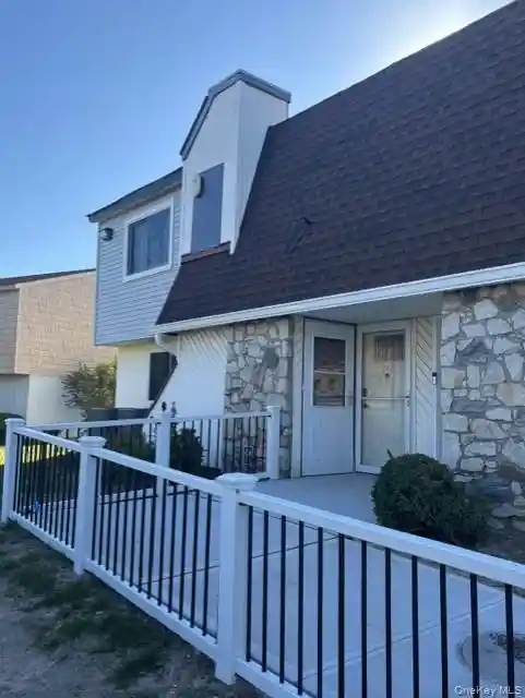 Listing Photo 1 - Condo for sale in 141 Pointe Cir N located at 141 Pointe Cir N, Brookhaven, NY 11727 - Unit #141