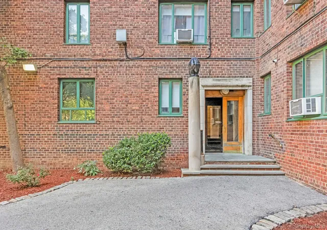 Photo 1 of Condo for sale at 1560 Metropolitan Ave #5B, New York, NY 10462 | MLS# 1052817 | Listing updated on 2026-09-19