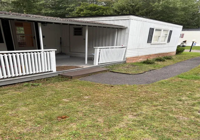 Photo 3 of Manufactured home for sale at 433 Mill Rd #57, Riverhead, NY 11933 | MLS# 1052823 | Listing updated on 2026-09-19