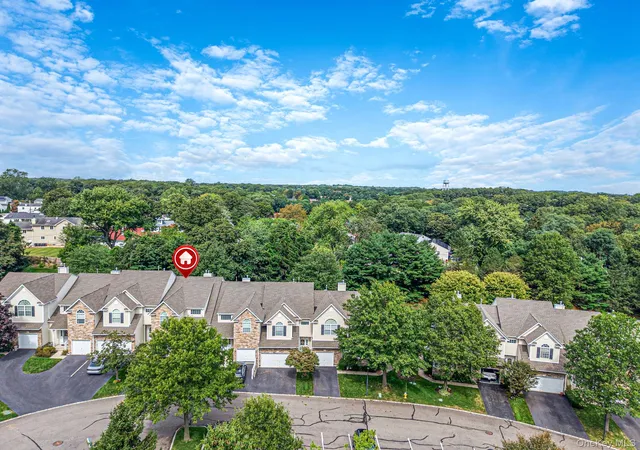 Photo 3 of Condo for sale at 1 Mohannis Way #1, Smithtown, NY 11754 | MLS# 1052836 | Listing updated on 2026-09-28