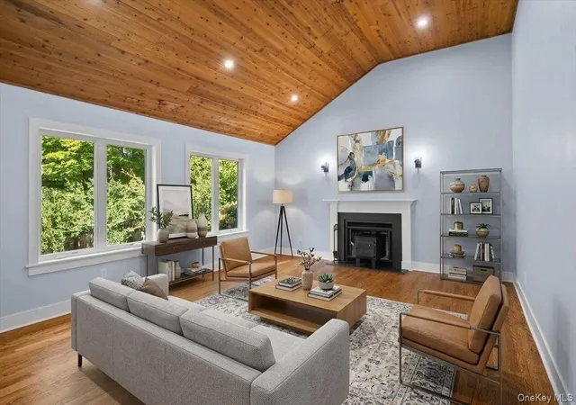Photo 3 of Single family home for sale at 10 Tall Pines Ln, Bedford, NY 10549 | MLS# 1052839 | Listing updated on 2026-09-20