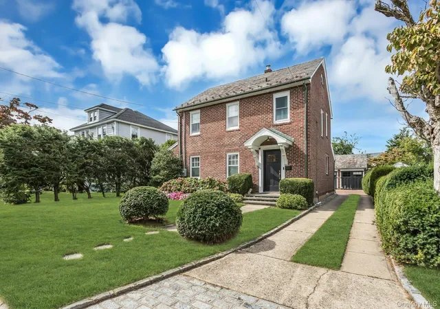 Photo 3 of Single family home for sale at 42 Nassau Ave, Oyster Bay, NY 11542 | MLS# 1052897 | Listing updated on 2026-09-27