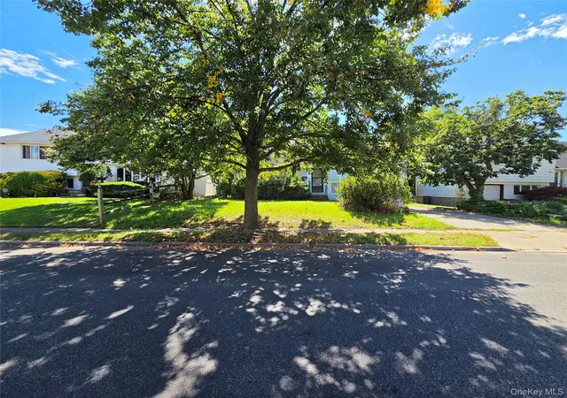 Photo 3 of Sale Pending at 291 Concord Ave, Hempstead, NY 11572 | MLS# 1052901 | Listing updated on 2026-10-08