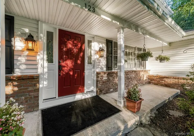 Photo 1 of Single family home for sale at 123 Pickerel Rd, Monroe, NY 10950 | MLS# 1052929 | Listing updated on 2026-09-23
