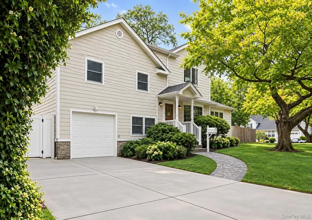 Photo 1 of Sale Pending at 21 Edgewood, Oyster Bay, NY 11803 | MLS# 1052936 | Listing updated on 2026-10-08