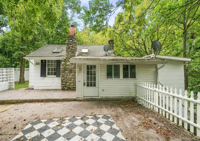 Photo 1 of Single family home for sale at 4 Hillside Trl, Blooming Grove, NY 10950 | MLS# 1052945 | Listing updated on 2026-10-25