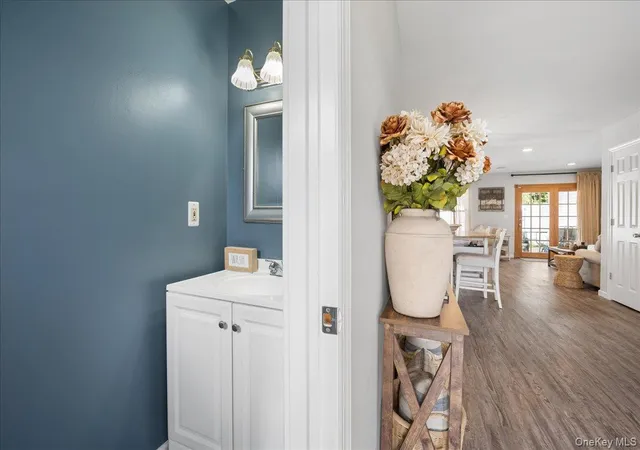 Listing Photo 4 - Condo for sale in building located at 14 Badger Trl, Brookhaven, NY 11727