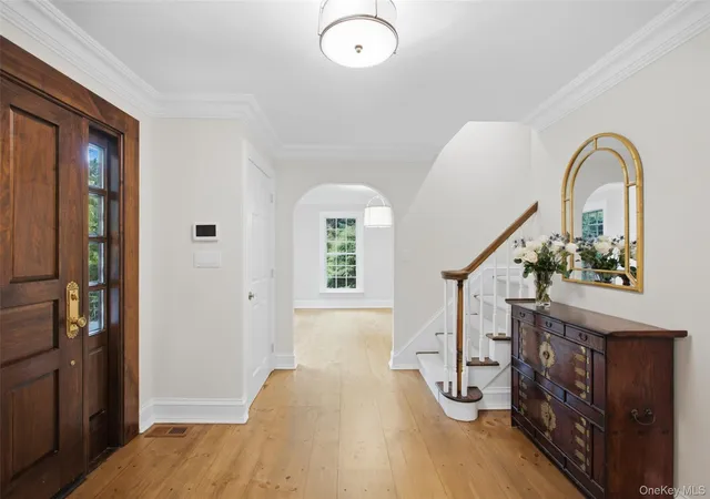Photo 3 of Single family home for sale at 1 Evans Ln, Brookhaven, NY 11733 | MLS# 1052962 | Listing updated on 2026-10-01