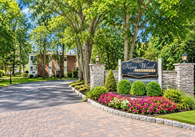 Photo 1 of Condo for sale at 140 Church St #3C, Smithtown, NY 11754 | MLS# 1052977 | Listing updated on 2026-09-26