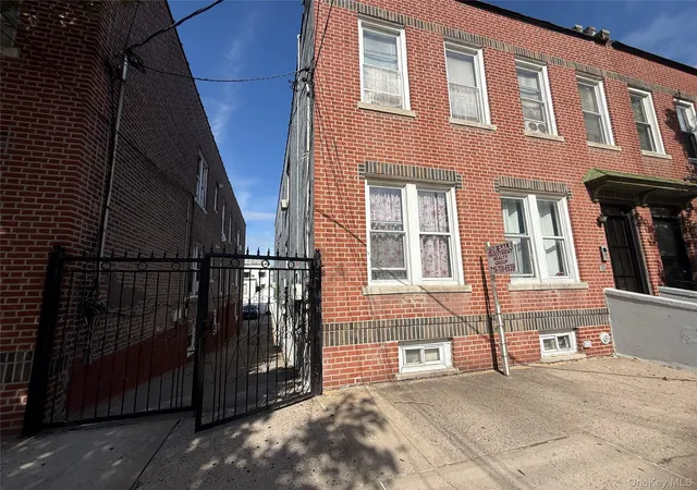 Photo 2 of Multi family home for sale at 851 E 228th Street, New York, NY 10466 | MLS# 1052988 | Listing updated on 2026-09-20