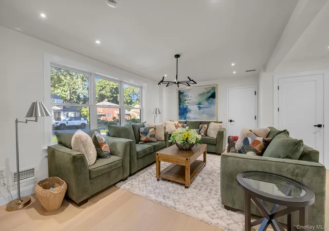 Photo 4 of Single family home for sale at 66 Peachtree Ln, Roslyn Heights, NY 11577 | MLS# 1052992 | Listing updated on 2026-09-20