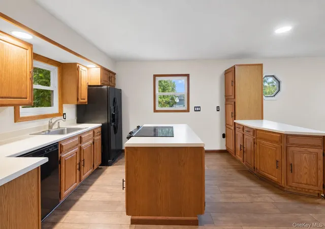 Photo 3 of Single family home for sale at 28 Beaverbrook Rd, New Windsor, NY 12553 | MLS# 1053016 | Listing updated on 2026-09-23