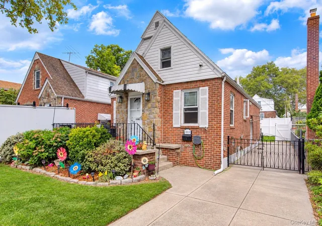 Photo 1 of Single family home for sale at 138-33 62nd Road, New York, NY 11367 | MLS# 1053024 | Listing updated on 2026-09-27