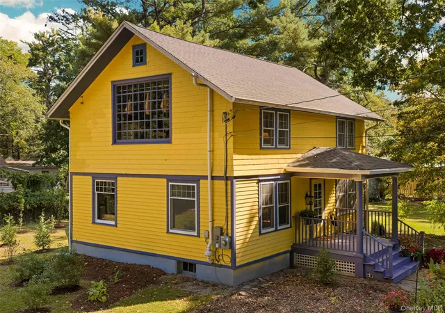 Photo 3 of Single family home for sale at 35 Orchard Ln, Woodstock, NY 12498 | MLS# 1053034 | Listing updated on 2026-10-03