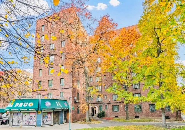 Condo for sale at 1504 Metropolitan Ave #4H, New York, NY 10462 | MLS# 1053044