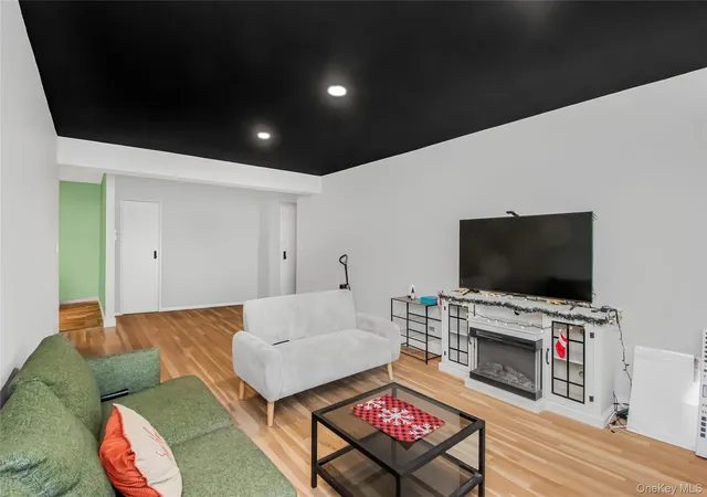 Photo 1 of Condo for sale at 75 W 238th Street #3H, Bronx, NY 10463 | MLS# 1053060 | Listing updated on 2026-09-19