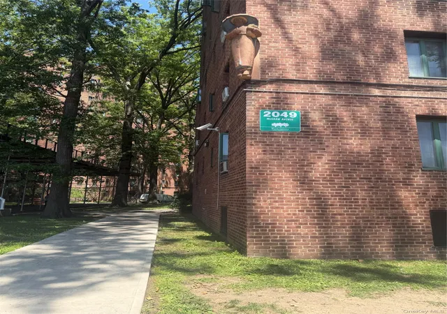 Photo 1 of Condo for sale at 2049 Mcgraw Ave #6H, New York, NY 10462 | MLS# 1053072 | Listing updated on 2026-10-11