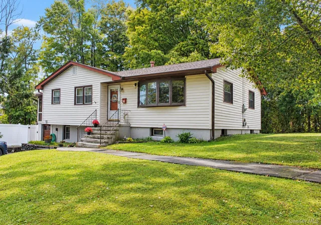 Photo 3 of Single family home for sale at 1 Timberly Dr, Goshen, NY 10924 | MLS# 1053075 | Listing updated on 2026-10-06