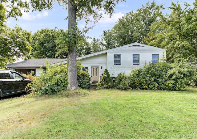 Photo 2 of Single family home for sale at 27 Convent Rd, Orangetown, NY 10962 | MLS# 1053078 | Listing updated on 2026-10-07