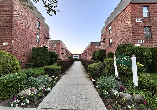Listing Photo 2 - Condo for sale in building located at 215-37 48Th Ave, New York, NY 11364 - Unit #2B