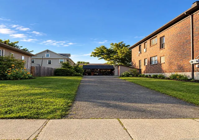 Photo 3 of House for sale at 6 View Ave, Albany, NY 12209 | MLS# 1053088 | Listing updated on 2026-09-21