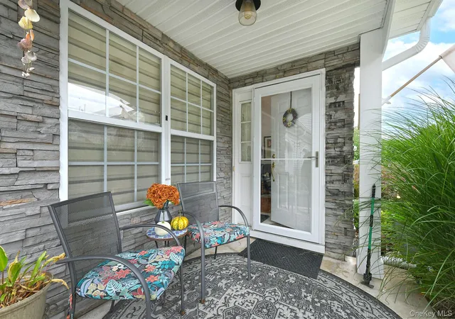 Photo 4 of Condo for sale at 8 Lavern Dr, Brookhaven, NY 11953 | MLS# 1053094 | Listing updated on 2026-10-06