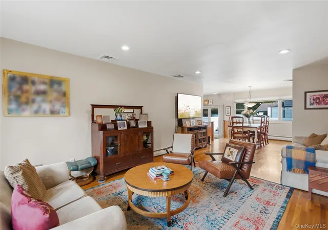 Photo 3 of Single family home for sale at 15 Elmwood Ln, Oyster Bay, NY 11791 | MLS# 1053095 | Listing updated on 2026-10-04