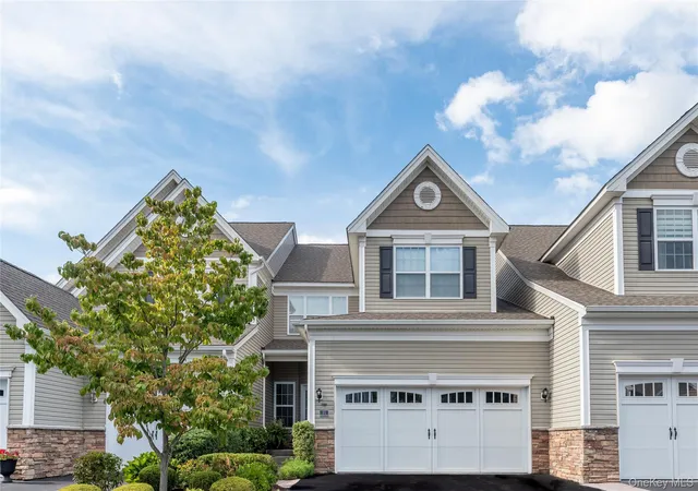 Condo for sale at 11 Pritchard Ct, Fishkill, NY 12524 | MLS# 1053104