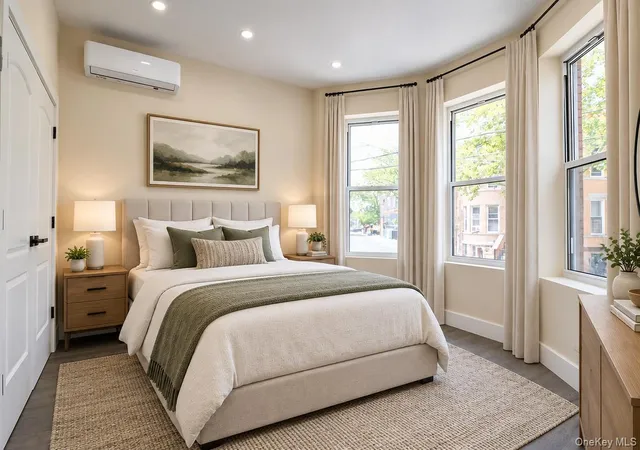 Listing Photo 4 - Condo for sale in building located at 7529 62nd St, New York, NY 11385