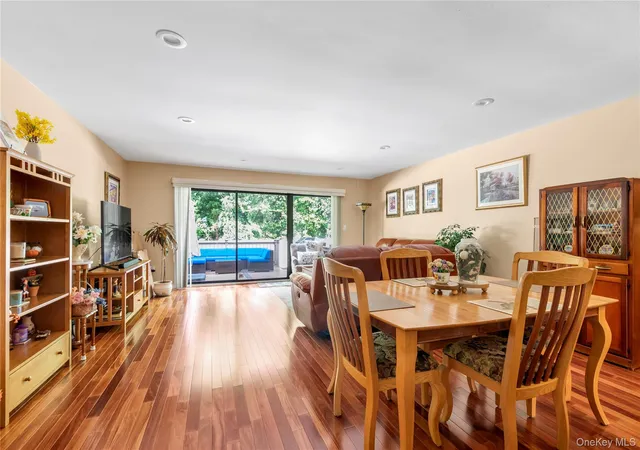 Listing Photo 5 - Condo for sale in building located at 2189 Jerusalem Ave, Hempstead, NY 11566