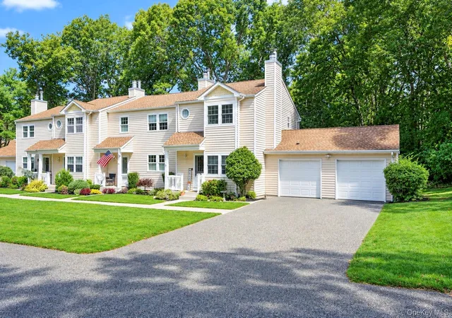 Photo 3 of Condo for sale at 2 Adams Cmns, Brookhaven, NY 11980 | MLS# 1053162 | Listing updated on 2026-09-25