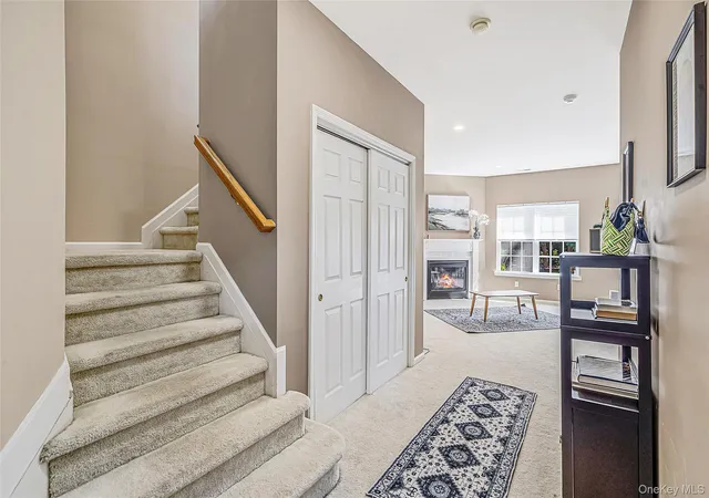 Listing Photo 5 - Condo for sale in building located at 23 Willow Wood Dr, Brookhaven, NY 11733