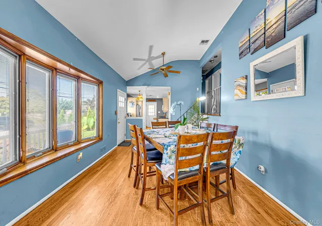 Photo 4 of Single family home for sale at 833 N Fulton Ave, Babylon, NY 11757 | MLS# 1053176 | Listing updated on 2026-09-29