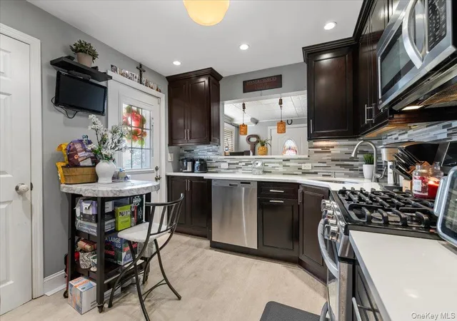Photo 3 of Single family home for sale at 11 Belt St, Hempstead, NY 11710 | MLS# 1053179 | Listing updated on 2026-10-07