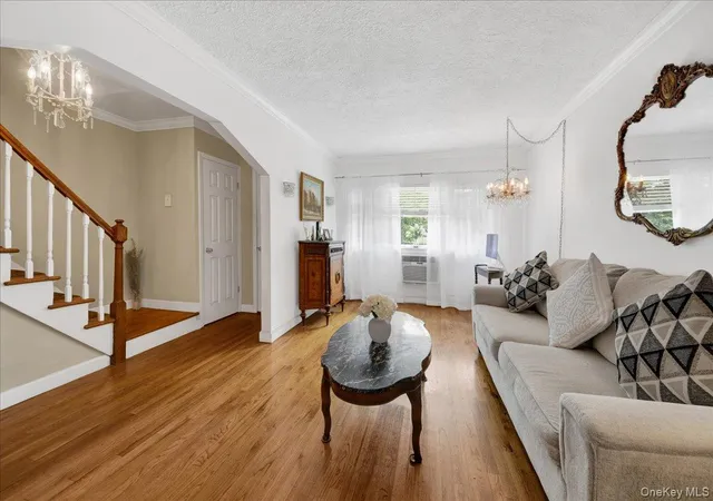 Listing Photo 4 - Condo for sale in building located at 2521 Hollers Ave, New York, NY 10475