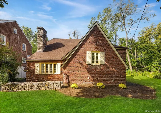 Single family home for sale at 131 Westminster Dr, Yonkers, NY 10710 | MLS# 1053208