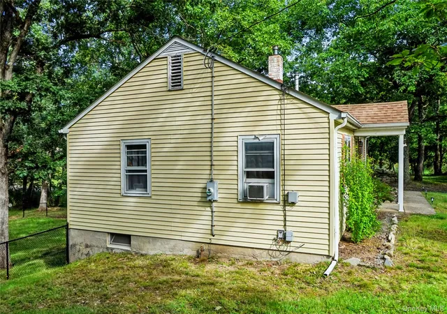 Photo 4 of Single family home for sale at 101 Ludlam Rd, Monroe, NY 10950 | MLS# 1053233 | Listing updated on 2026-09-22