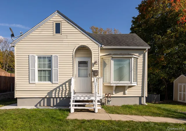 Photo 1 of Single family home for sale at 102 Sproat St, Middletown, NY 10940 | MLS# 1053243 | Listing updated on 2026-10-25