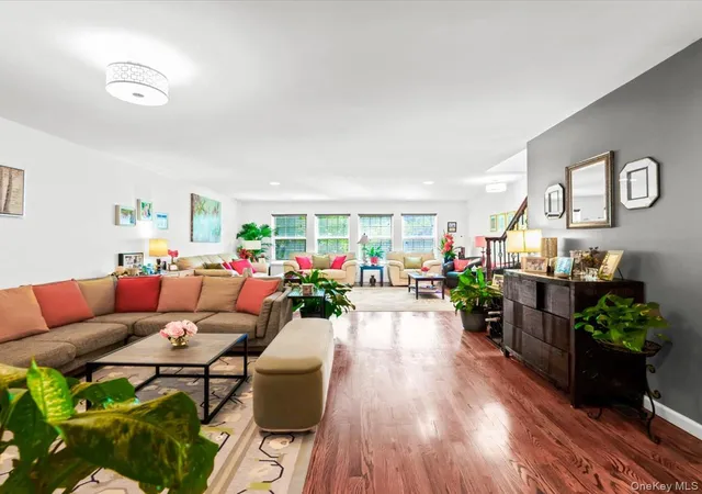 Photo 3 of Condo for sale at 208 Hendrick Ave E, Glen Cove, NY 11542 | MLS# 1053255 | Listing updated on 2026-10-03
