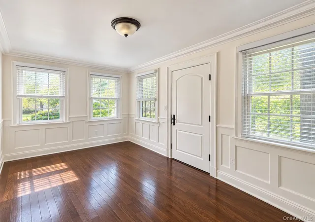 Photo 4 of Single family home for sale at 71 Arleigh Rd, North Hempstead, NY 11021 | MLS# 1053256 | Listing updated on 2026-09-27