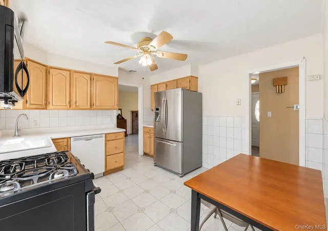 Photo 4 of Single family home for sale at 146 Bannon Ave, Cortlandt, NY 10511 | MLS# 1053299 | Listing updated on 2026-10-04