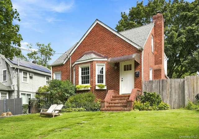 Photo 1 of Single family home for sale at 116 Wyman Ave, Huntington, NY 11746 | MLS# 1053309 | Listing updated on 2026-10-01