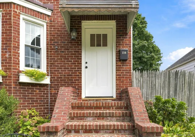 Photo 3 of Single family home for sale at 116 Wyman Ave, Huntington, NY 11746 | MLS# 1053309 | Listing updated on 2026-10-01