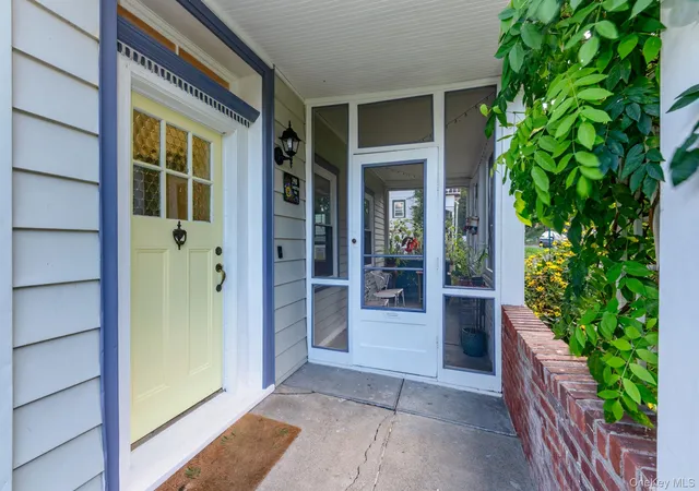 Photo 4 of Single family home for sale at 140 Linderman Ave, Kingston, NY 12401 | MLS# 1053327 | Listing updated on 2026-10-03