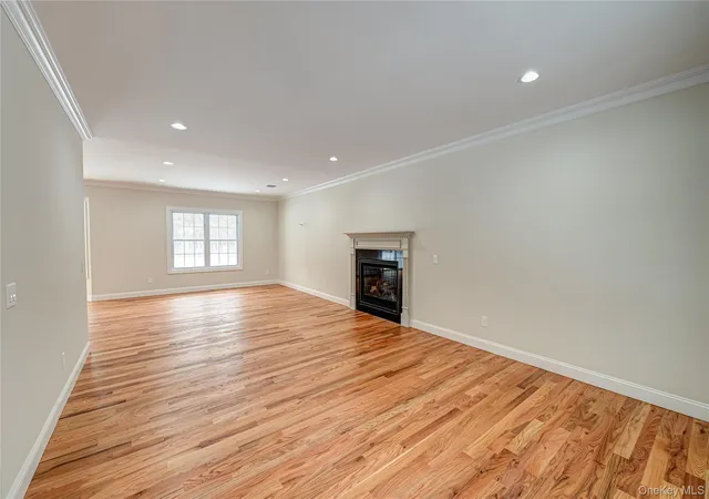 Photo 4 of Single family home for sale at 2 Mini Ct, Brookhaven, NY 11949 | MLS# 1053348 | Listing updated on 2026-09-22