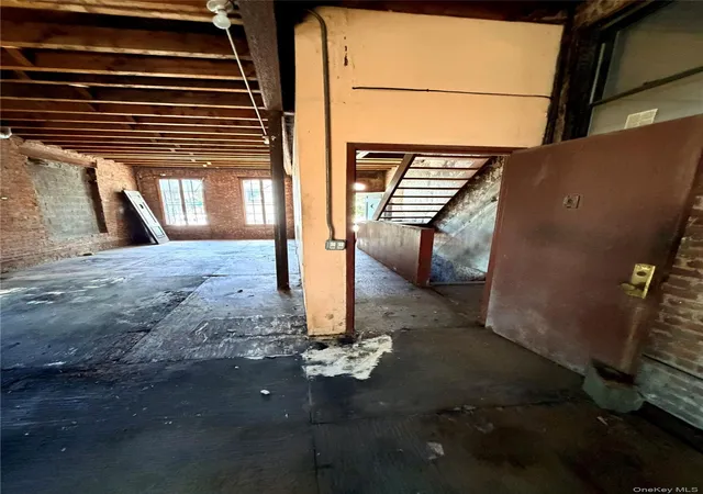 Photo 4 of House for sale at 1510 Bryant Ave, New York, NY 10460 | MLS# 1053355 | Listing updated on 2026-09-25