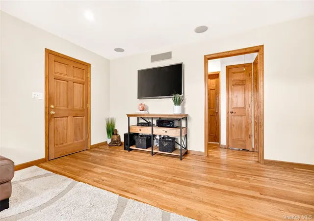 Photo 1 of House for sale at 19950 21st Avenue #1158, New York, NY 11357 | MLS# 1053370 | Listing updated on 2026-10-06