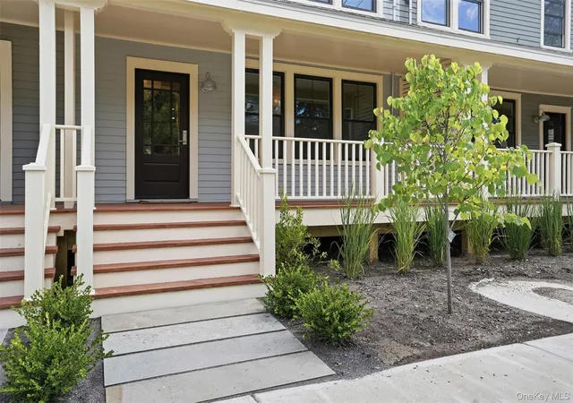 Photo 2 of Single family home for sale at 625 Delaware Ave, Kingston, NY 12401 | MLS# 1053378 | Listing updated on 2026-09-22