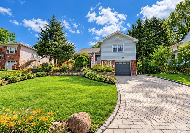 Photo 2 of Single family home for sale at 68 Elaine Ter, Yonkers, NY 10701 | MLS# 1053392 | Listing updated on 2026-10-07